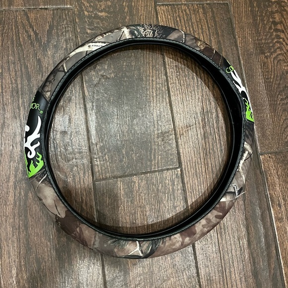 Mossy oak steering wheel cover traction camo skull - Picture 3 of 3